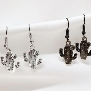 Lot Of 2 Cactus Dangle Earrings Set in Silver and Bronze Never Worn